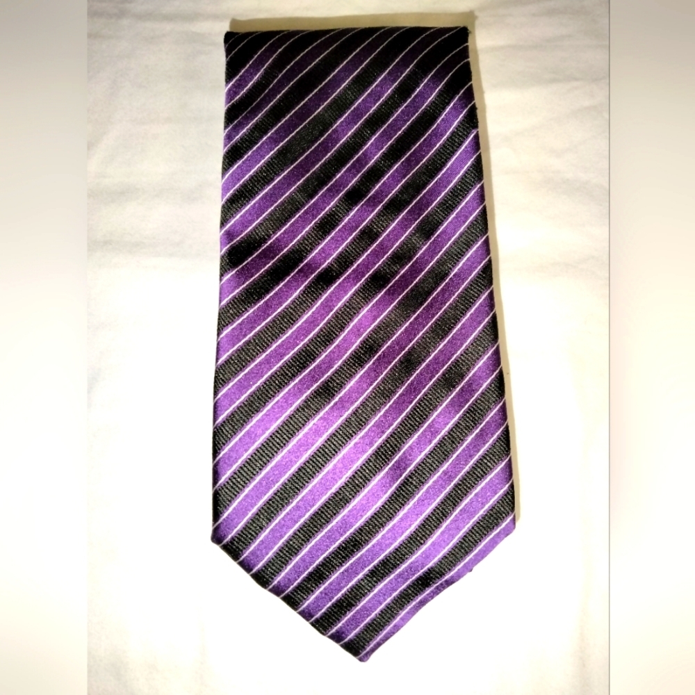 Fratelli Moda (Purple & Black) Mens Striped Pattern 100% Silk Italy Made Necktie
